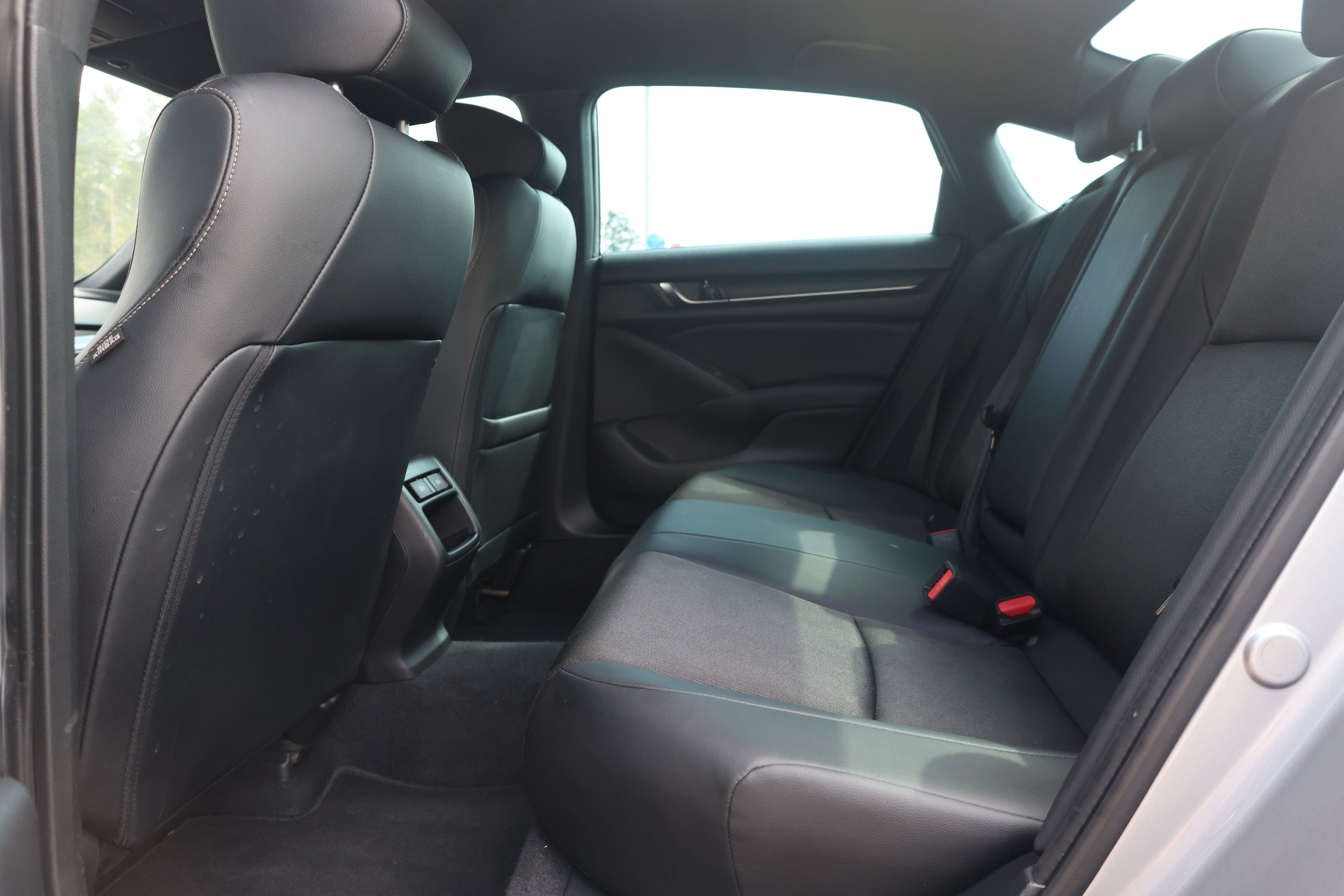 Used 2022 Honda Accord Sport image 16