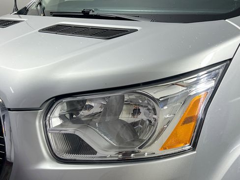 Used 2021 Ford Transit 350 XLT image 11