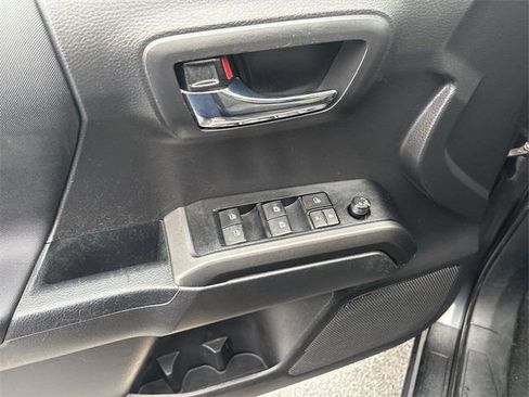 Certified 2023 Toyota Tacoma TRD Off-Road image 16