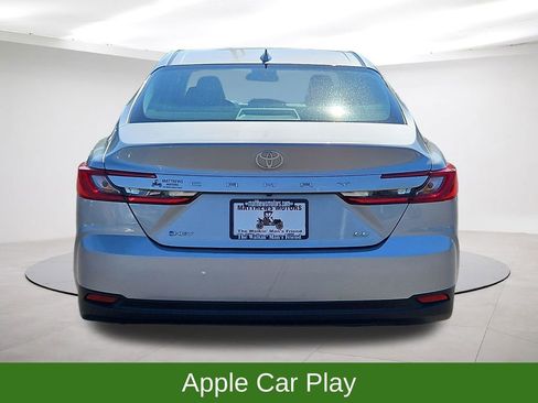 Used 2025 Toyota Camry SE FWD image 6