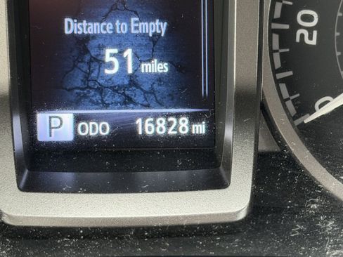 Used 2022 Toyota Tacoma SR5 image 6