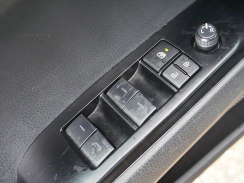 Used 2025 Toyota Camry SE FWD image 12