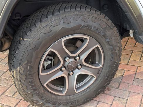 Used 2021 Jeep Wrangler Unlimited Sport image 7