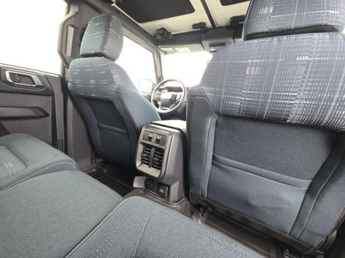 Used 2025 Ford Bronco Heritage Edition AWD/4WD image 19
