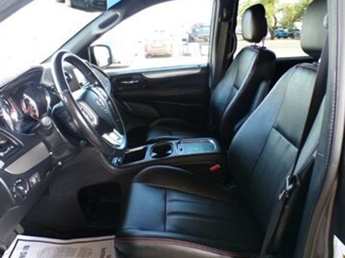 Used 2019 Dodge Grand Caravan GT FWD image 15