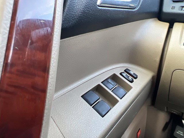 Used 2013 Toyota Highlander Limited AWD/4WD image 20