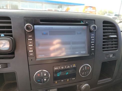 Used 2009 Chevrolet Silverado 2500 LT w/ Exterior Plus Package image 12