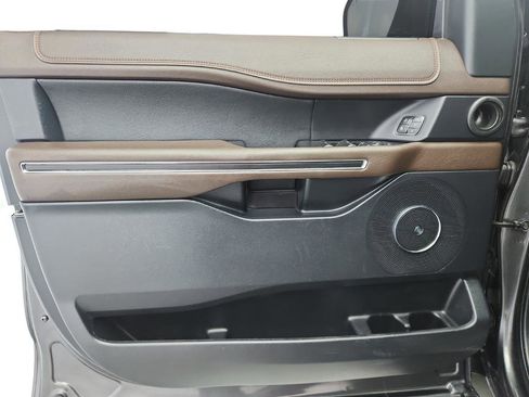 Used 2021 Ford Expedition Max King Ranch w/ Cargo Package image 23