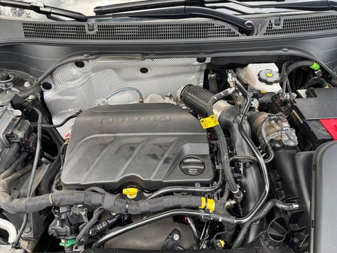 Used 2025 Buick Envista Sport Touring FWD image 27