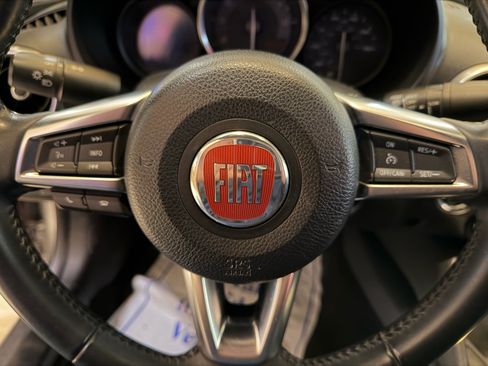 Used 2017 FIAT 124 Spider Classica image 17