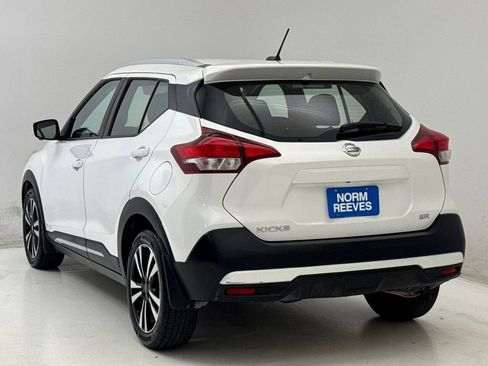 Used 2018 Nissan Kicks SR FWD image 5