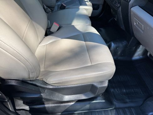 Used 2017 Ford F150 XL w/ Equipment Group 101A Mid image 41