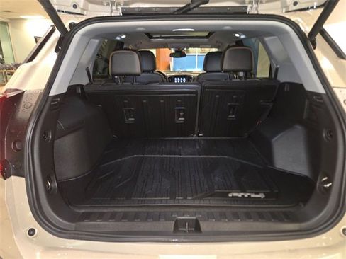 Used 2022 GMC Terrain AT4 w/ Infotainment Package II image 24