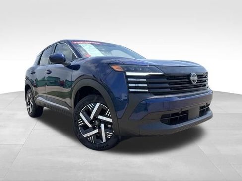 Certified 2025 Nissan Kicks SV FWD image 2