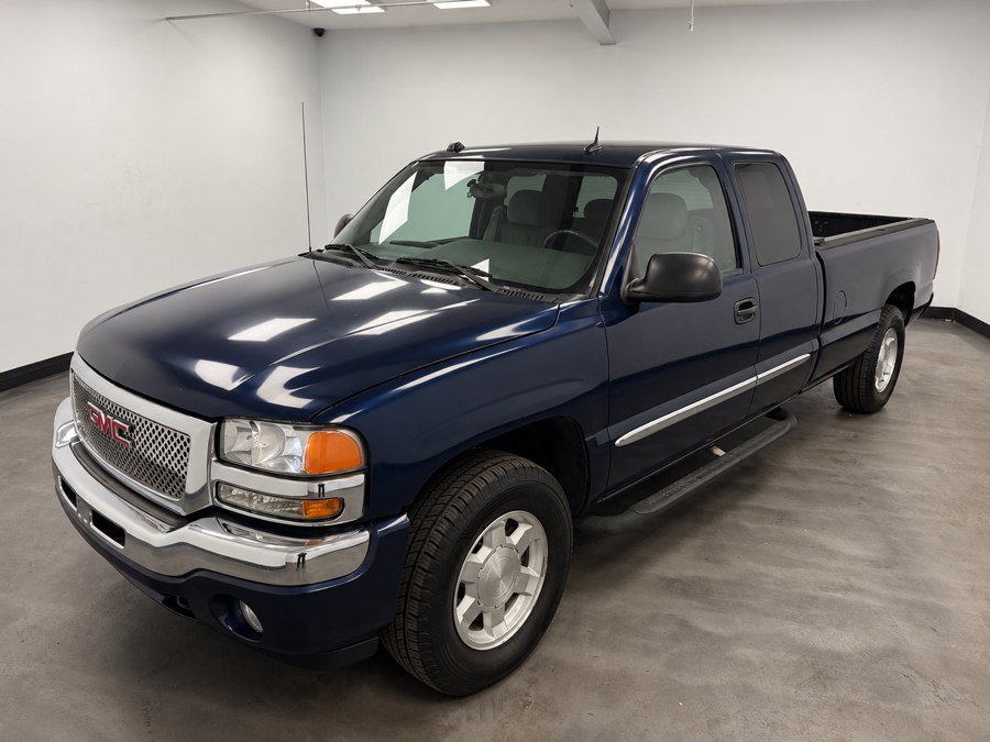 Used 2005 GMC Sierra 1500 SLE w/ Safe And Sound Package AWD/4WD image 3