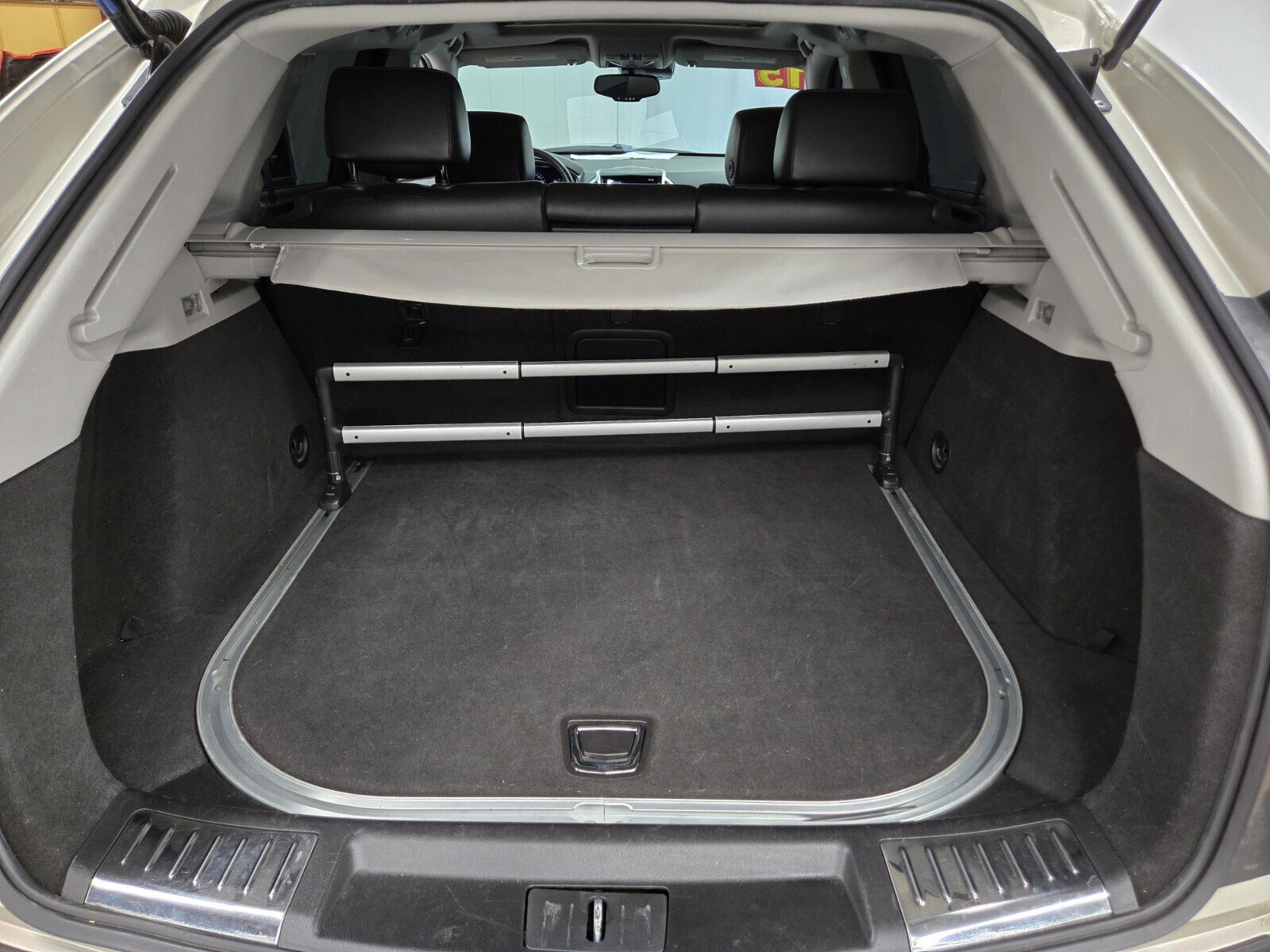 Used 2015 Cadillac SRX Premium w/ Driver Assist Package FWD image 9