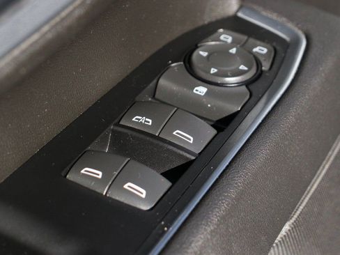 Used 2025 Chevrolet Silverado 2500 LT w/ Convenience Package image 15