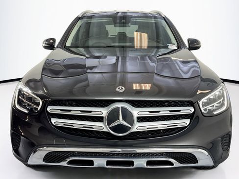 Used 2022 Mercedes-Benz GLC 300 image 2