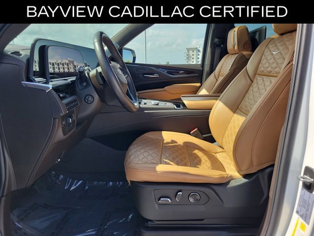 Certified 2024 Cadillac Escalade Premium Luxury w/ Performance Package AWD/4WD image 17