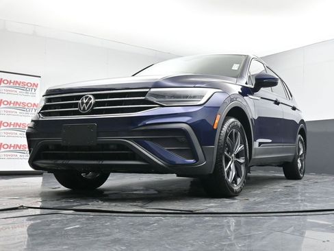 Used 2023 Volkswagen Tiguan SE image 35