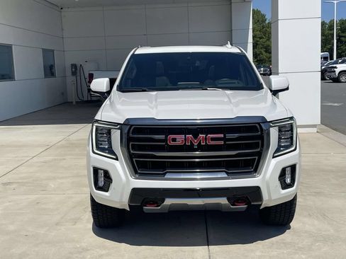 Used 2023 GMC Yukon AT4 w/ AT4 Premium Package AWD/4WD image 3