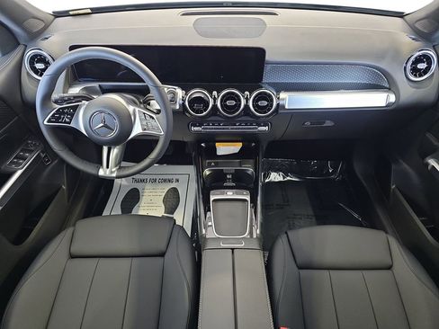 New 2026 Mercedes-Benz GLB 250 image 9