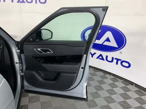 Used 2023 Land Rover Range Rover Velar R-Dynamic S AWD/4WD image 39