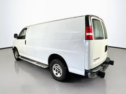 Used 2019 GMC Savana 2500 w/ Driver Convenience Package RWD image 4