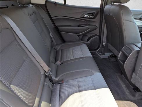 Used 2024 Chevrolet Trax LT w/ LT Convenience Package FWD image 29