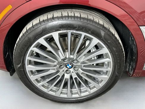 Used 2025 BMW X7 xDrive40i image 32