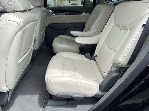 Used 2024 Cadillac XT6 Premium Luxury FWD image 14