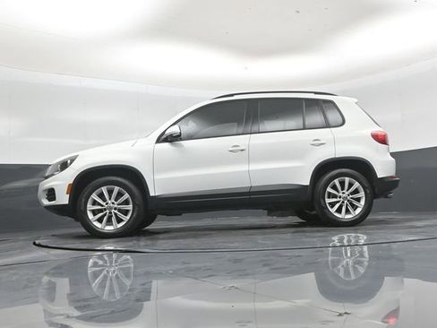 Used 2018 Volkswagen Tiguan Limited image 43