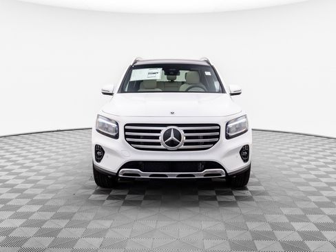 New 2025 Mercedes-Benz GLB 250 4MATIC image 7