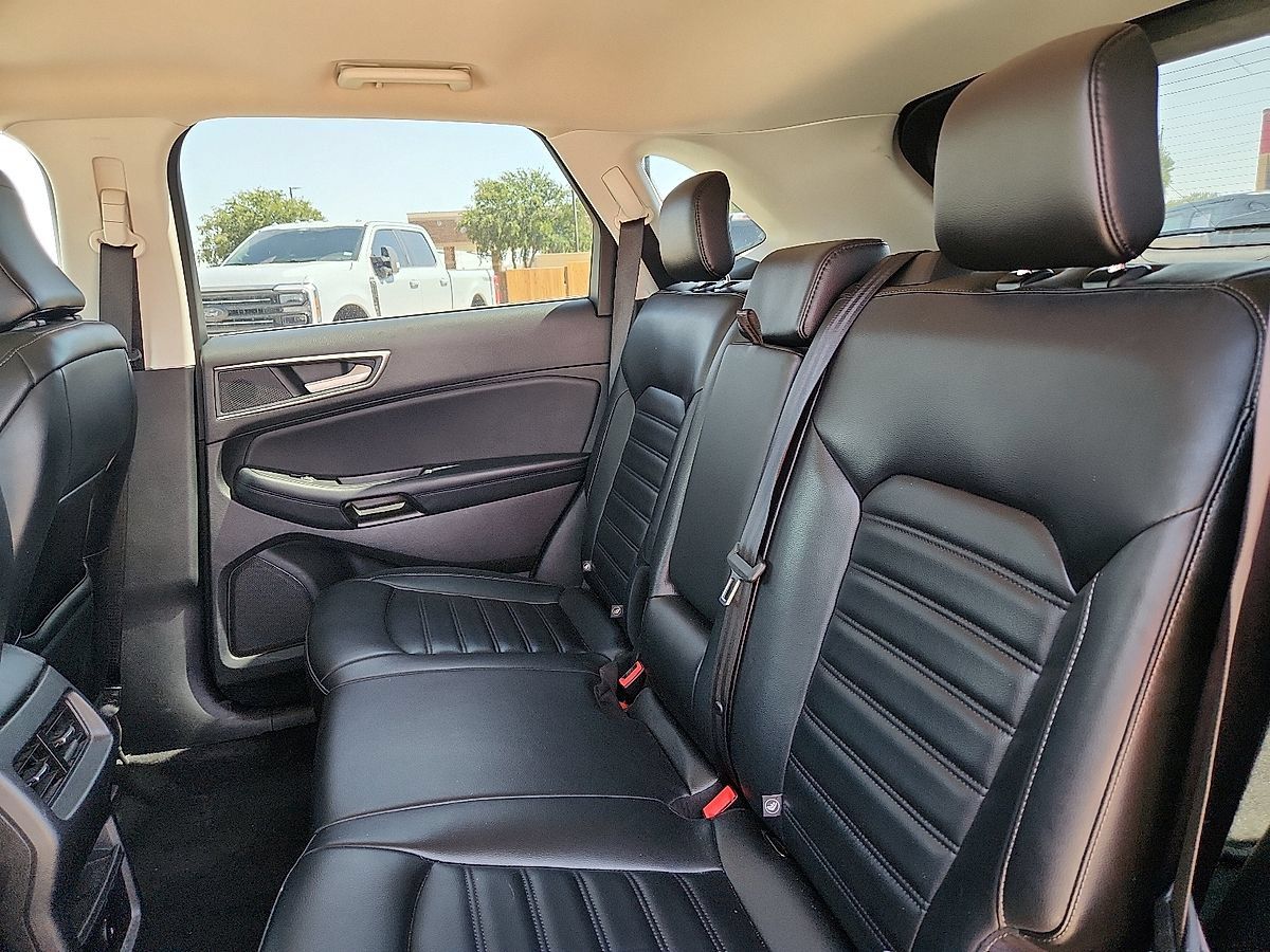 Used 2023 Ford Edge SEL AWD/4WD image 6
