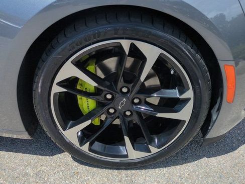 Used 2020 Chevrolet Camaro SS RWD image 11