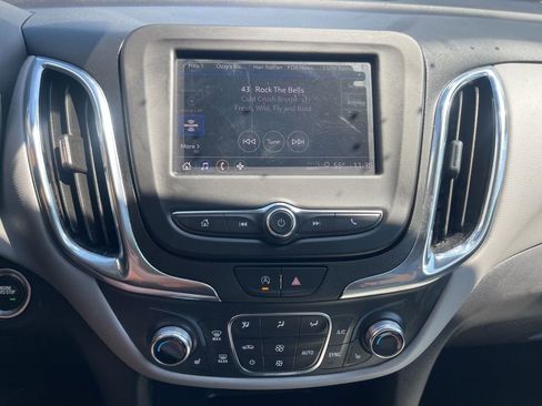 Used 2023 Chevrolet Equinox LT w/ Driver Convenience Package image 12