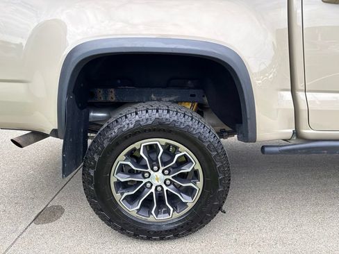 Used 2022 Chevrolet Colorado ZR2 AWD/4WD image 11