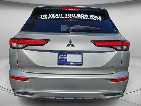 Used 2024 Mitsubishi Outlander SE image 6