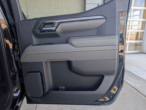 Used 2023 Chevrolet Silverado 1500 ZR2 w/ Technology Package image 34