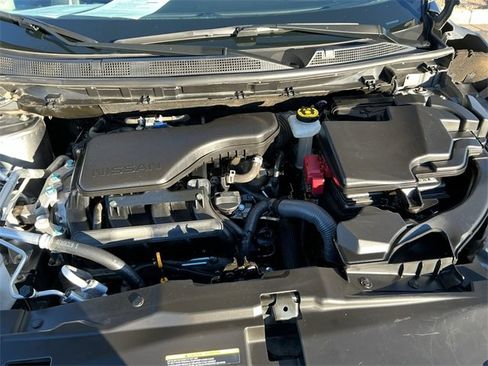 Used 2021 Nissan Rogue Sport S image 15