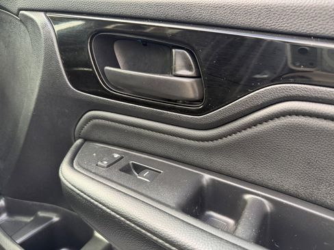 Certified 2025 Honda Odyssey Touring image 35