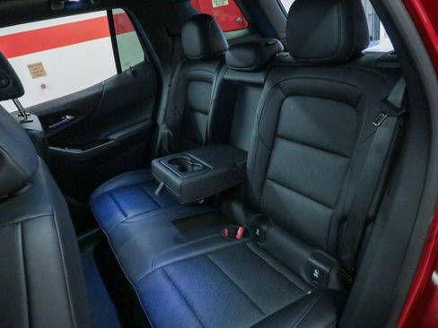 Used 2026 Chevrolet Equinox LT w/ Convenience Package II FWD image 14