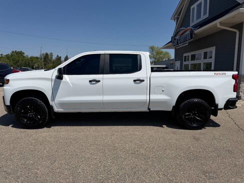 Used 2020 Chevrolet Silverado 1500 Custom Trail Boss w/ Custom Convenience Package AWD/4WD image 2