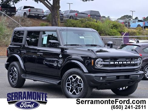 New 2026 Ford Bronco Outer Banks AWD/4WD image 1