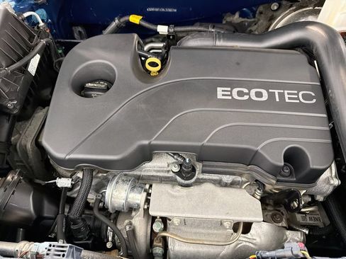 Used 2019 Chevrolet Equinox LT FWD image 24
