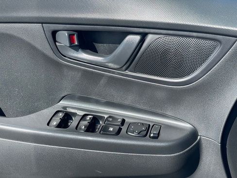 Used 2023 Hyundai Kona SEL image 10