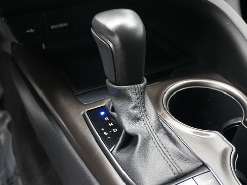 Used 2023 Toyota Camry SE FWD image 21