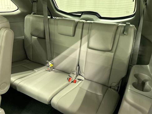 Used 2019 Toyota Highlander Limited image 21