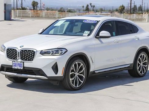 Used 2022 BMW X4 xDrive30i AWD/4WD image 5
