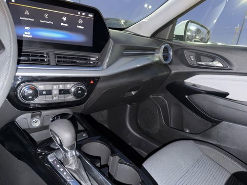 Used 2024 Chevrolet Trax LT image 17